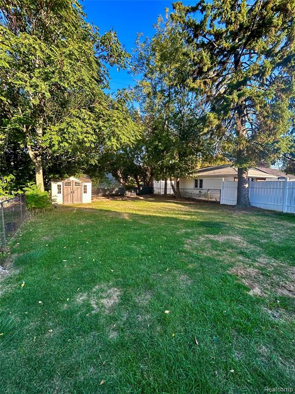 7221 Winona Avenue, Allen Park, MI 48101 — Photo 10