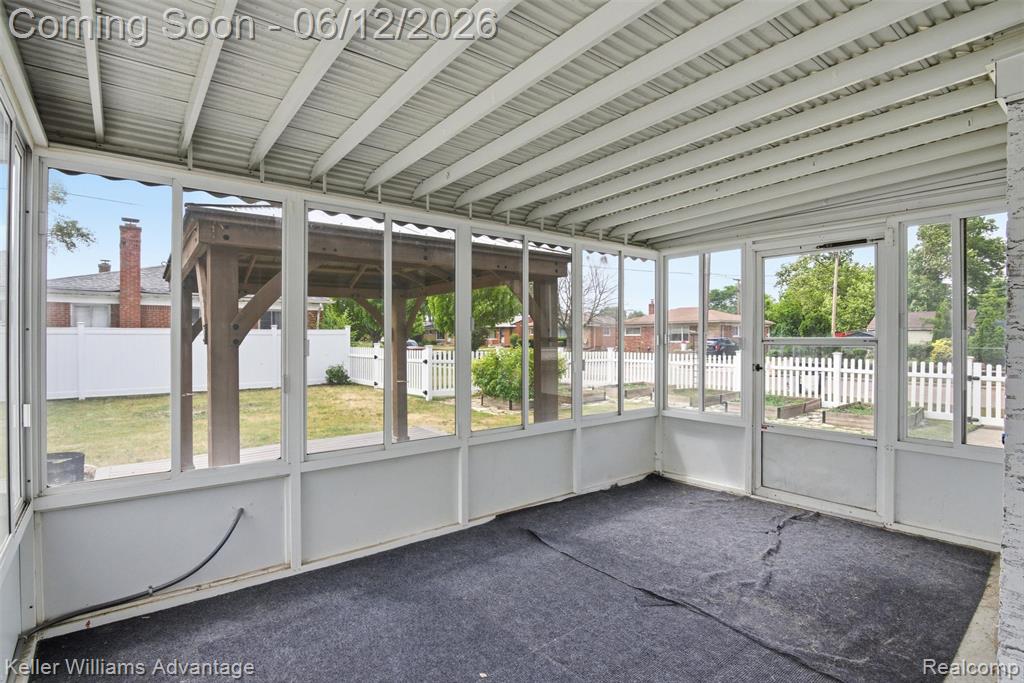 23111 Scotia Road, Oak Park, MI 48237 — Photo 38