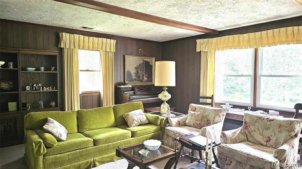 10040 Stinchfield Woods Road, Pinckney, MI 48169 — Photo 14