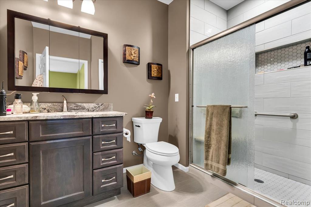 610 Belmonte Drive, Waterford, MI 48328 — Photo 19