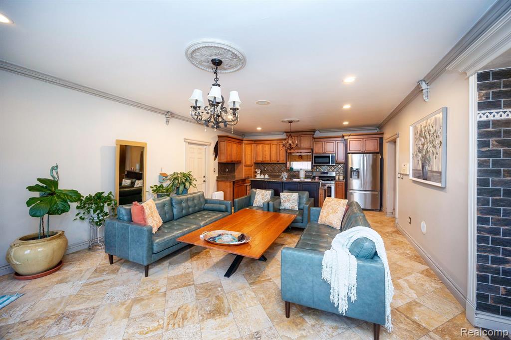 8401 Fenton Street, Dearborn Heights, MI 48127 — Photo 22