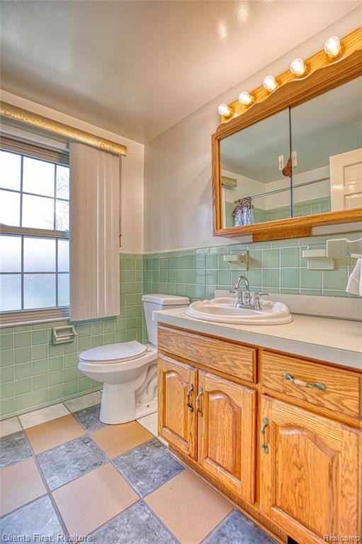 551 Fiske Drive, Detroit, MI 48214 — Photo 21