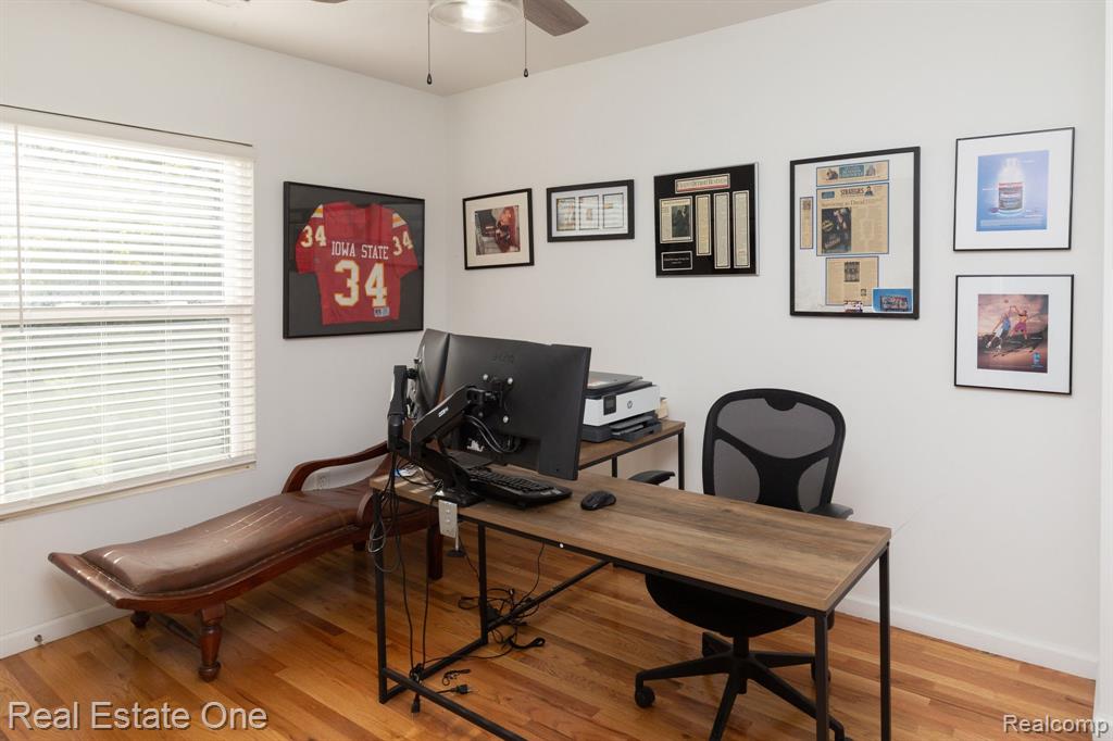 2420 FISCHER Street, Detroit, MI 48214 — Photo 35