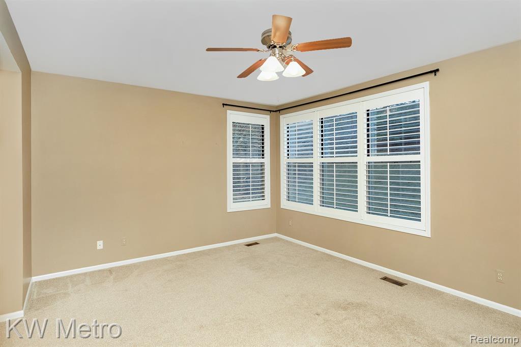 516 NEWBURNE POINTE, Bloomfield Hills, MI 48304 — Photo 20