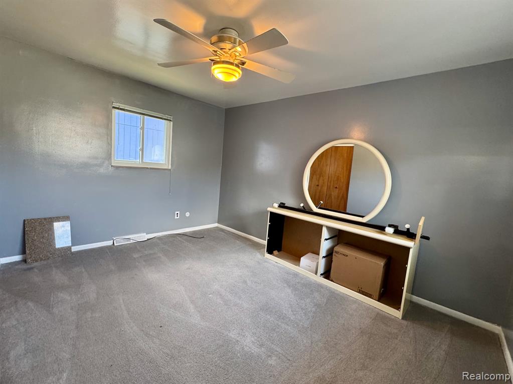 915 JAMES K Boulevard, Pontiac, MI 48341 — Photo 23