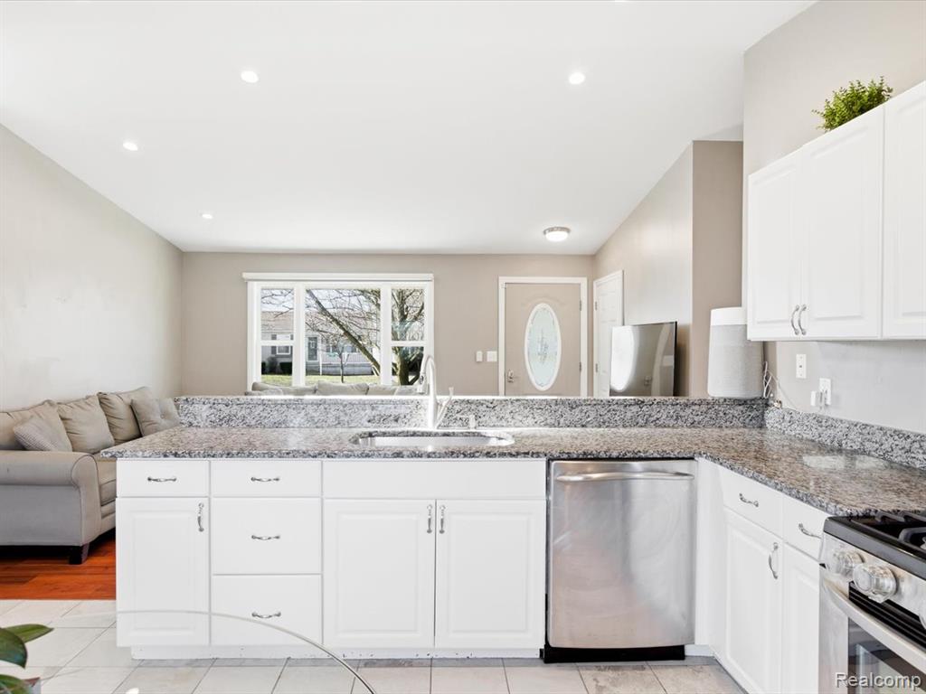 600 Applegate Drive, Marysville, MI 48040 — Photo 10