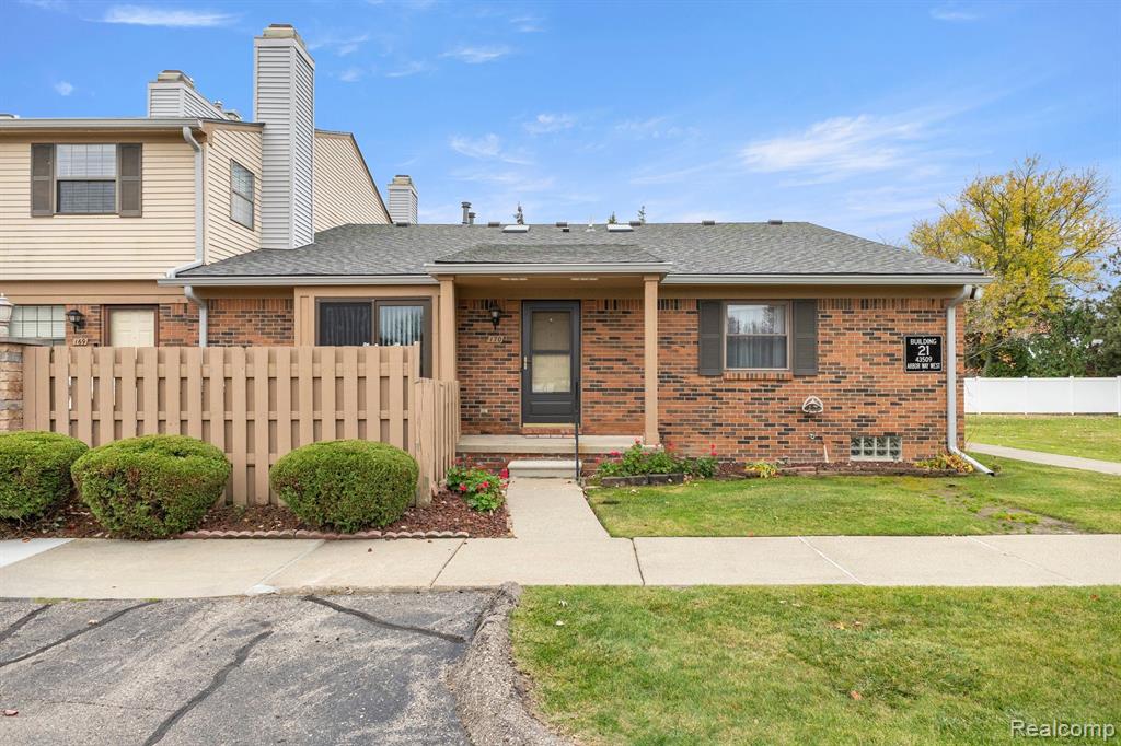 43509 W ARBOR WAY Drive, 170, Canton, MI 48188 — Photo 2