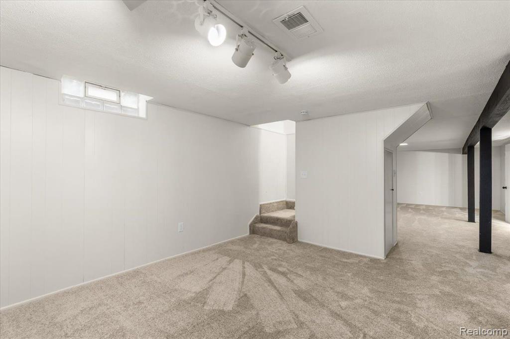41199 SOUTHWIND Drive, Canton, MI 48188 — Photo 17