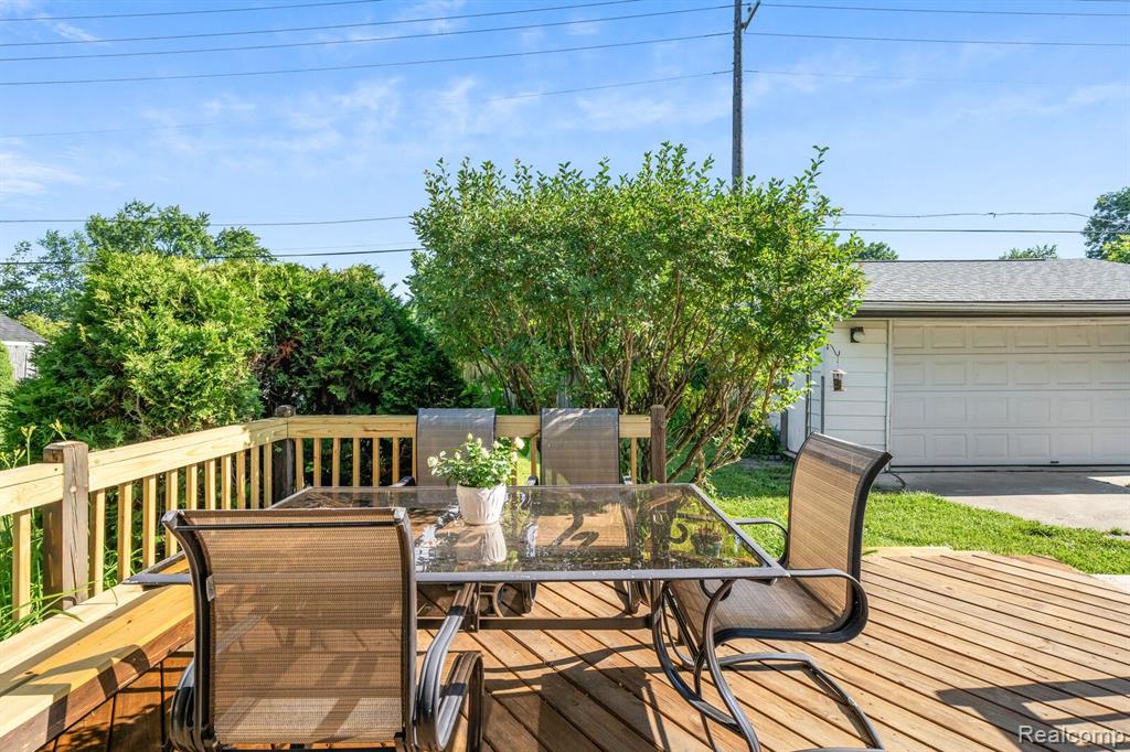 42204 MCBRIDE Avenue, Van Buren, MI 48111 — Photo 22