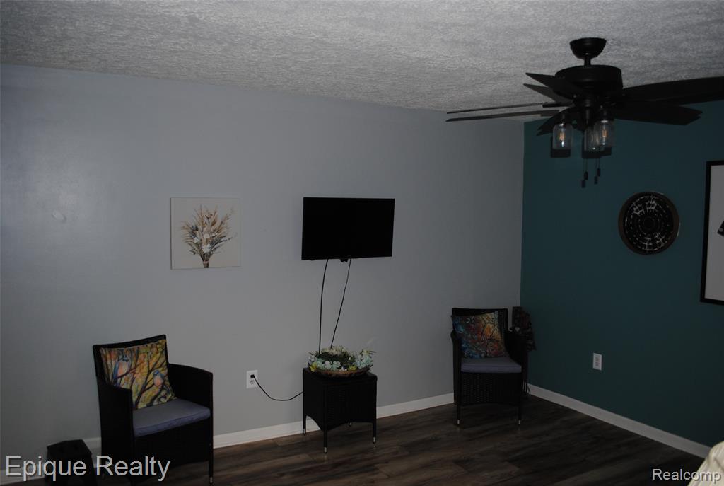 711 Georgia Avenue, Marysville, MI 48040 — Photo 6