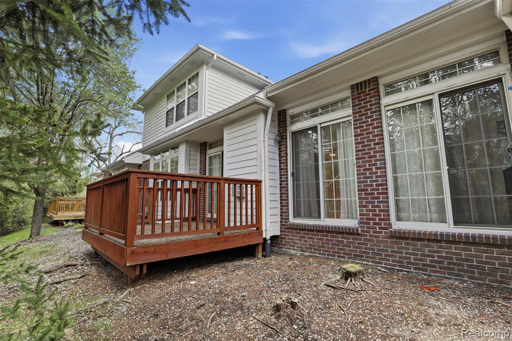 4368 Gateway Circle, West Bloomfield, MI — Photo 41