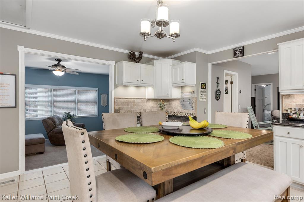 625 Driftwood Avenue, Rochester Hills, MI 48307 — Photo 13
