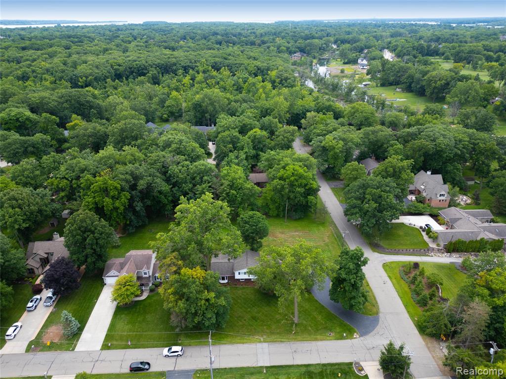 8695 Stout Avenue, Grosse Ile, MI 48138 — Photo 46