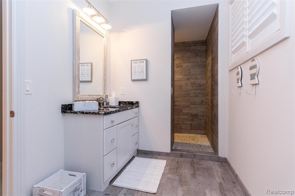 302 Tanview Drive, Oxford, MI, 48371