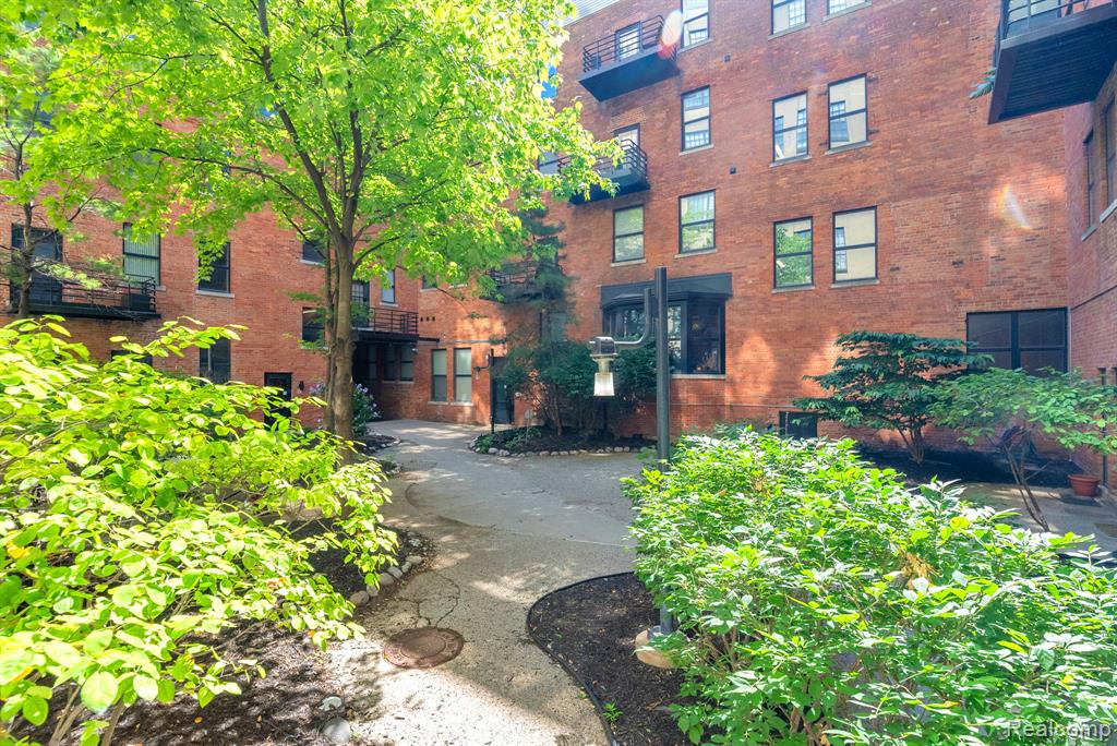 6533 E Jefferson Avenue, 603T, Detroit, MI 48207 — Photo 37