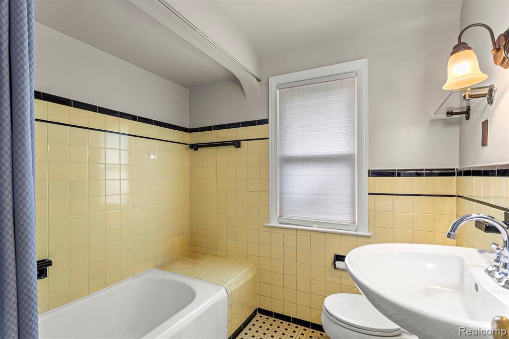 5429 Orchard Avenue, Dearborn, MI 48126 — Photo 19