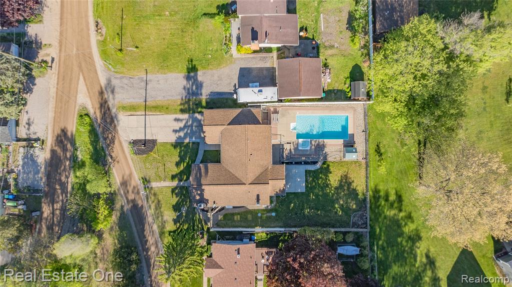 1825 Luneta, Commerce Twp, MI 48382 — Photo 45