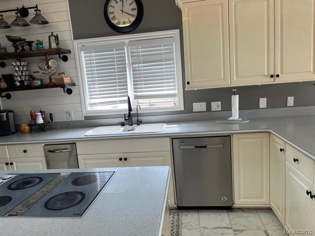 7404 CALKINS Road, Flint, MI 48532 — Photo 8