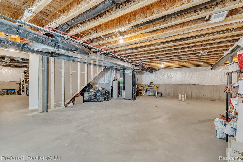 49720 Shoreline Drive, Canton, MI 48187 — Photo 57