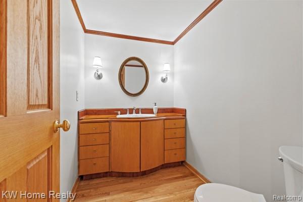 4568 Rolling Ridge Road, West Bloomfield, MI 48323 — Photo 37