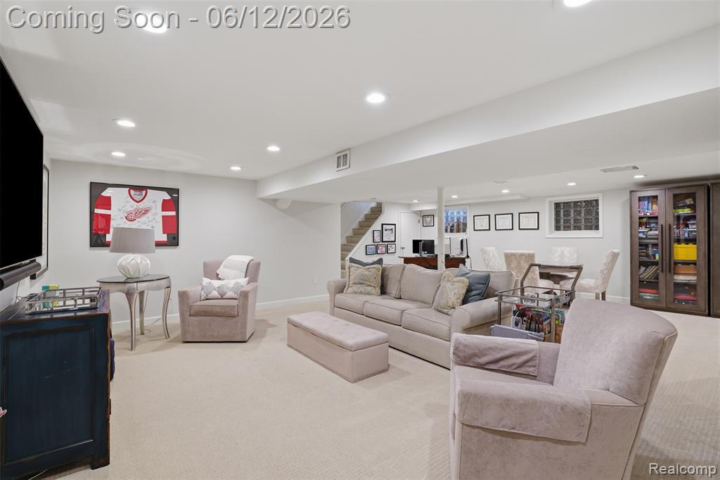 6998 Meadowlake Road, Bloomfield Hills, MI 48301 — Photo 29