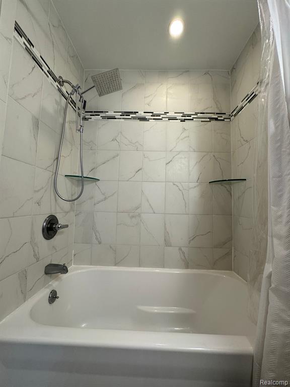 8612 CHRISTINE Street, Warren, MI 48093 — Photo 12
