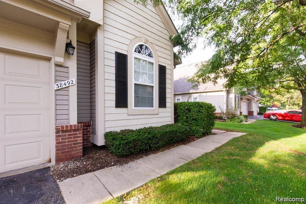38492 SARATOGA Circle, Farmington Hills, MI 48331 — Photo 4