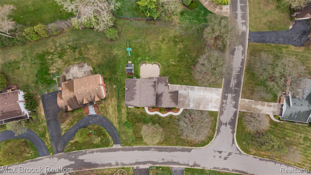 6240 Wynford Drive, West Bloomfield, MI — Photo 52