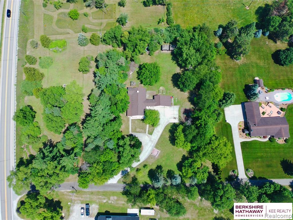 8025 Fieldcrest Drive, Brighton, MI 48116 — Photo 38