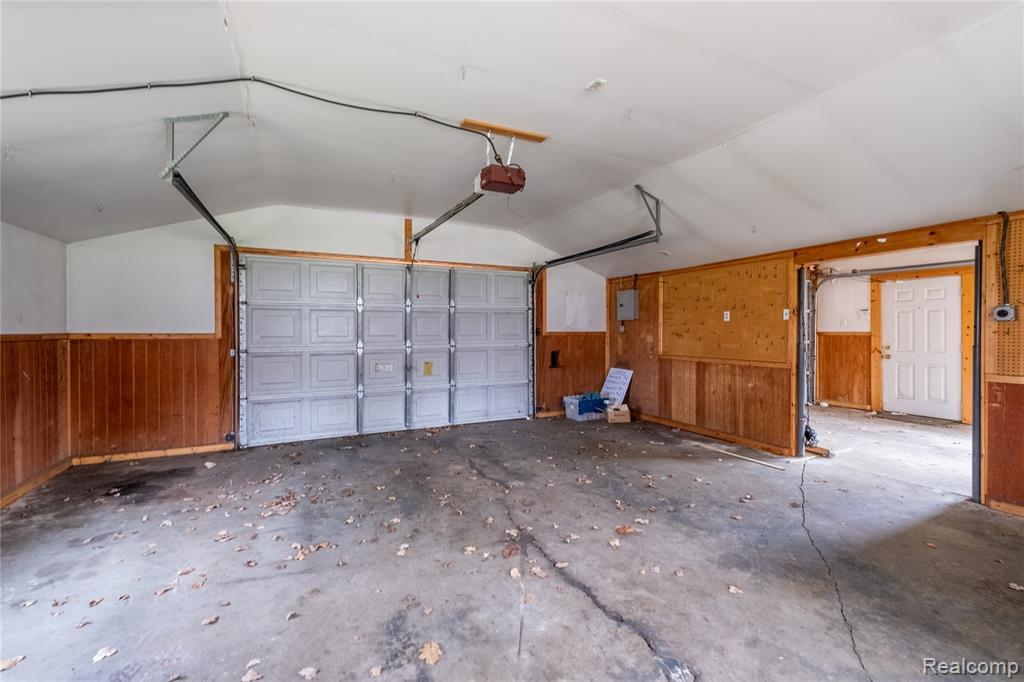 8219 N Genesee Road, Mount Morris, MI 48458 — Photo 17