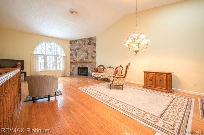 7567 Radcliffe, 55, Brighton, MI 48114 — Photo 7