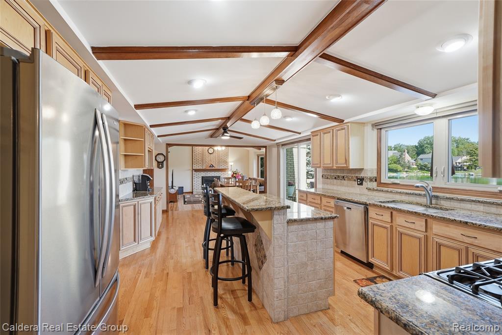 8915 Chestnut Run Drive, Utica, MI 48317 — Photo 14