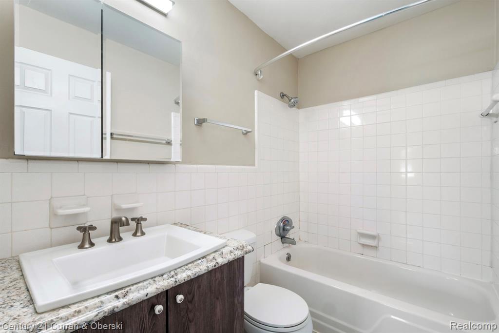 525 Fairbrook Street, 108, Northville, MI 48167 — Photo 25