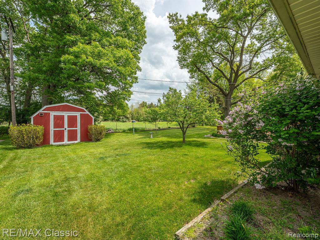 11789 Julia Drive, Whitmore Lake, MI 48189 — Photo 29