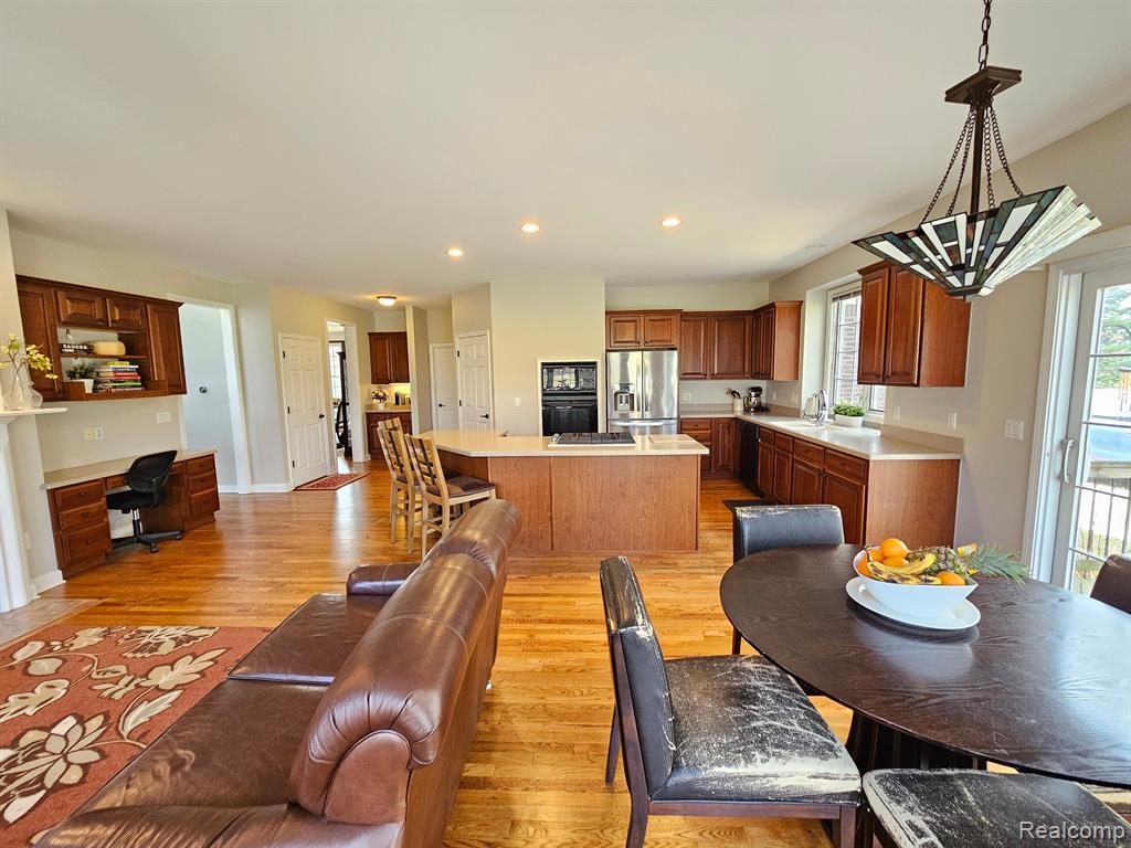 51094 PLYMOUTH LAKE, Plymouth, MI 48170 — Photo 28
