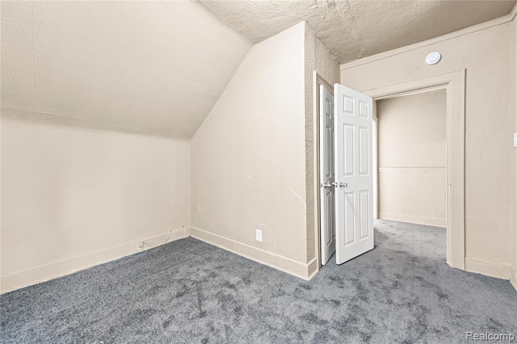 4533 McClellan Street, Detroit, MI 48214 — Photo 17