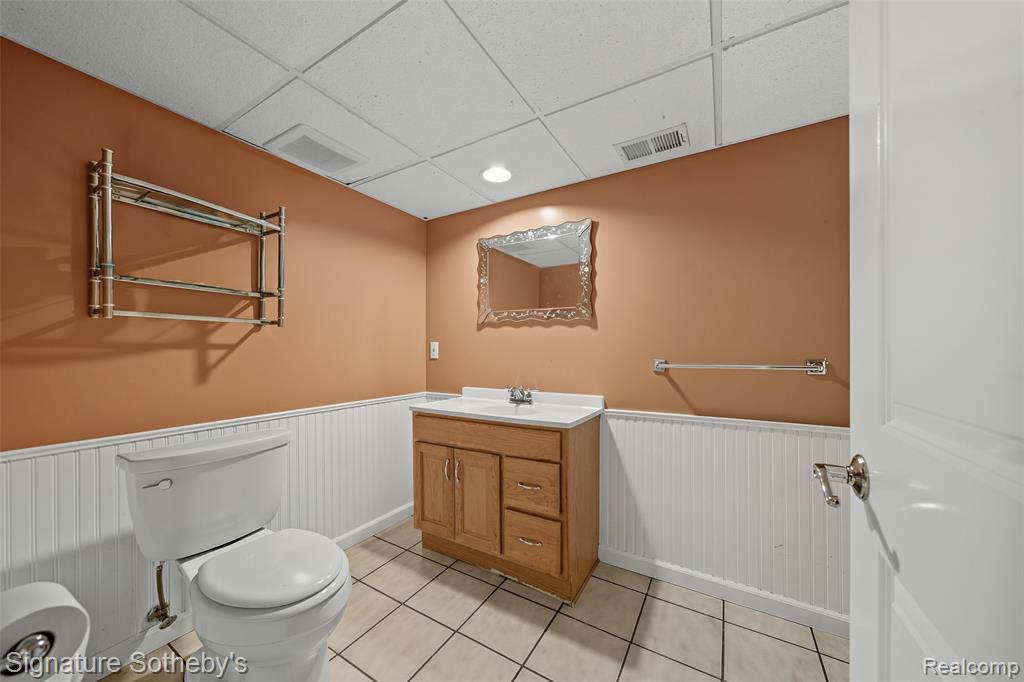 6833 Sadie Lane, Belleville, MI 48111 — Photo 18