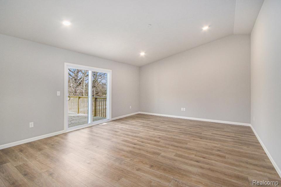 7107 TIMBERLINE Drive, Flint, MI 48507 — Photo 4
