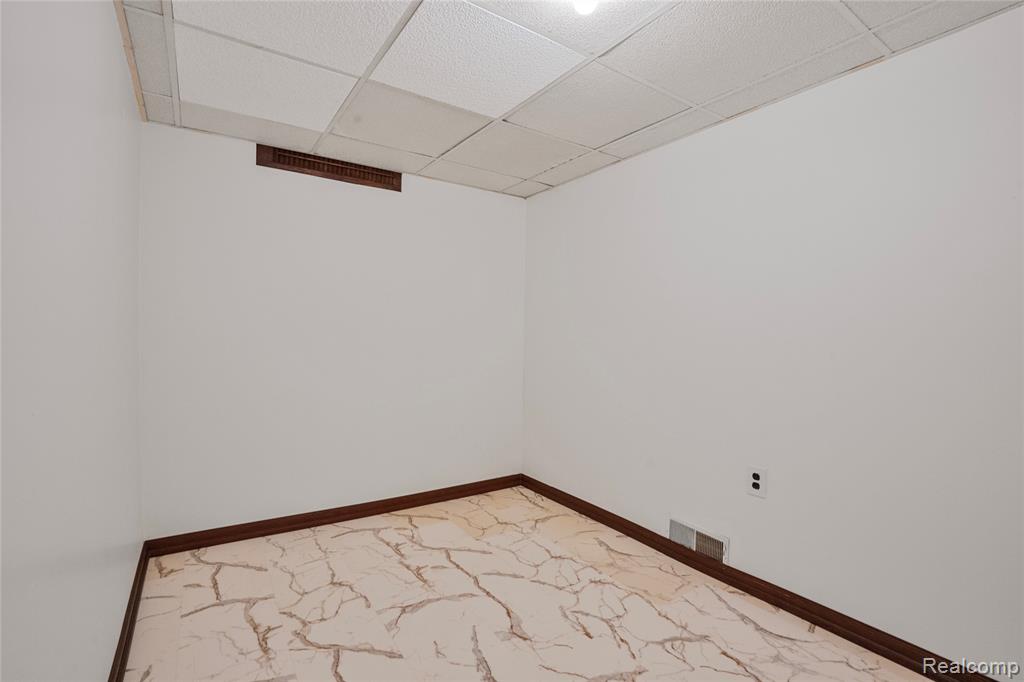 4971 Julius Boulevard, Westland, MI 48186 — Photo 34