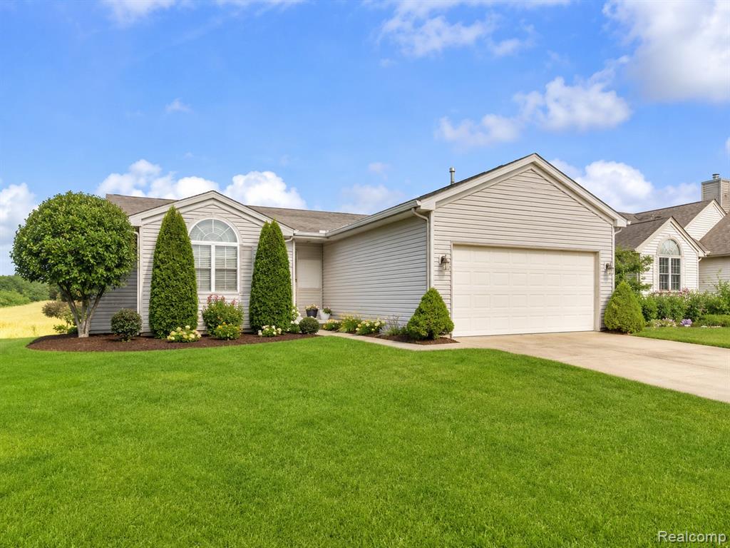731 Berkshire Drive, Saline, MI 48176 — front exterior