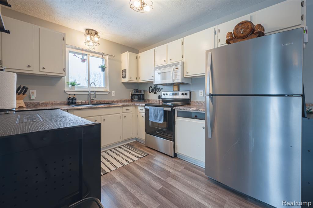 7577 CROFOOT Road, Fowlerville, MI 48836 — Photo 5