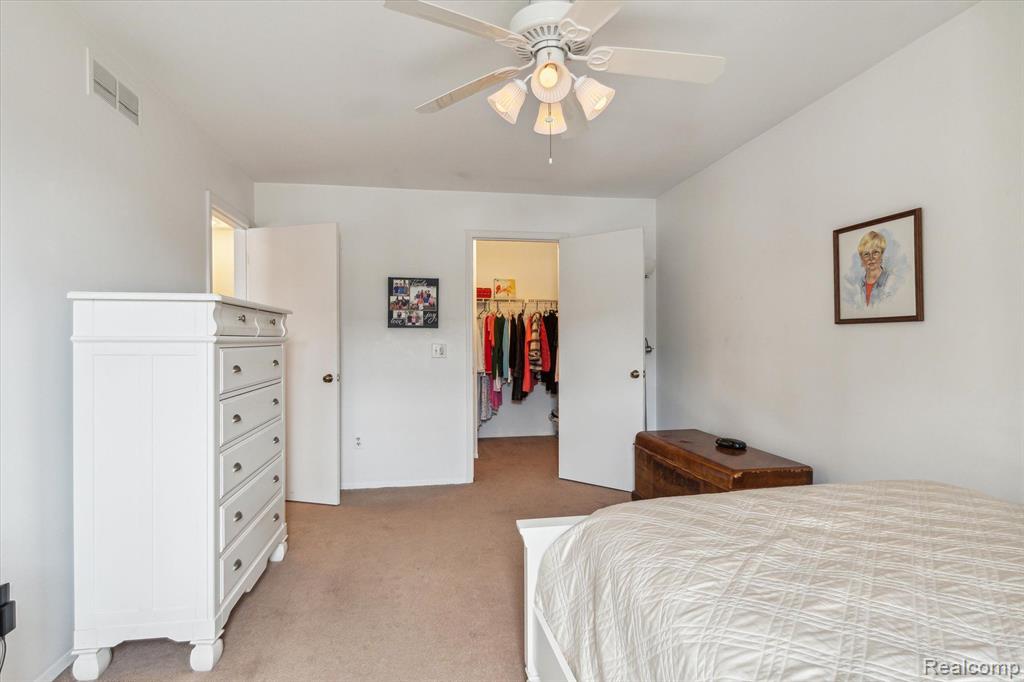 7614 WOODVIEW Drive, 22, Waterford, MI 48327 — Photo 13