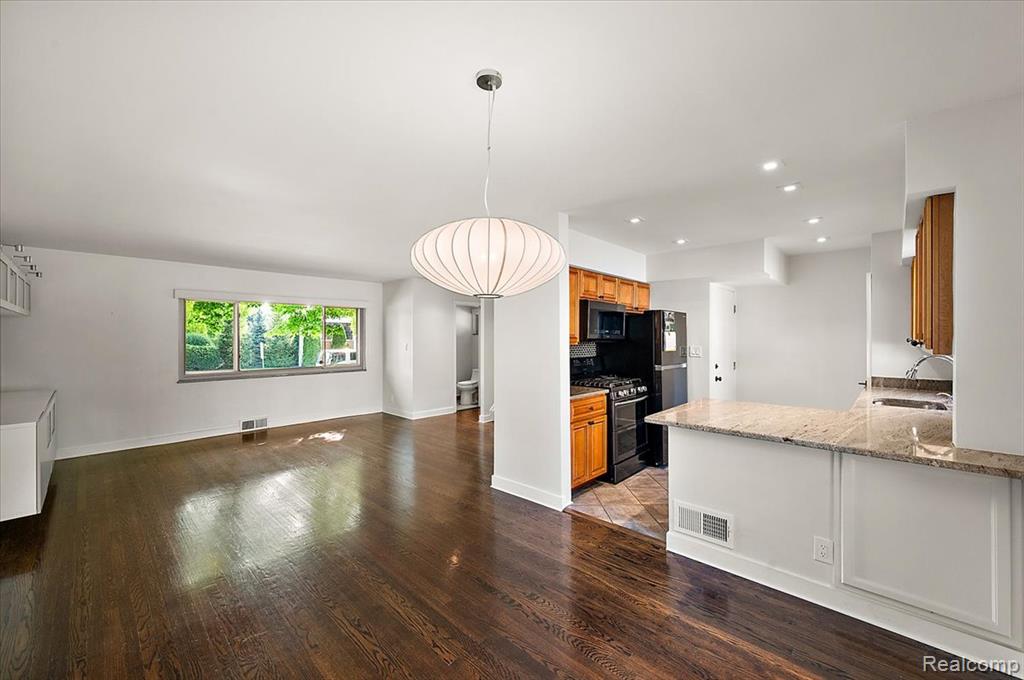 975 N Old Woodward Avenue, Birmingham, MI 48009 — Photo 13