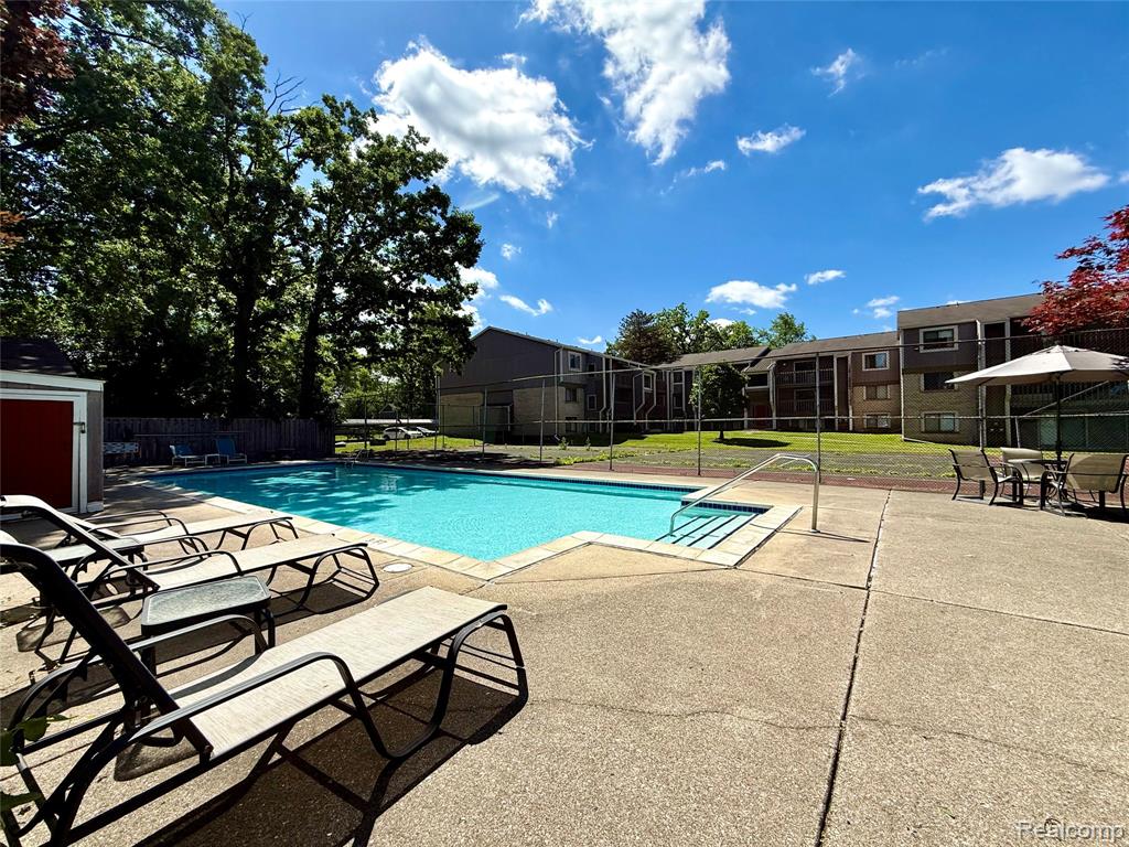 29870 W 12 Mile Road, 703, Farmington, MI 48334 — Photo 36