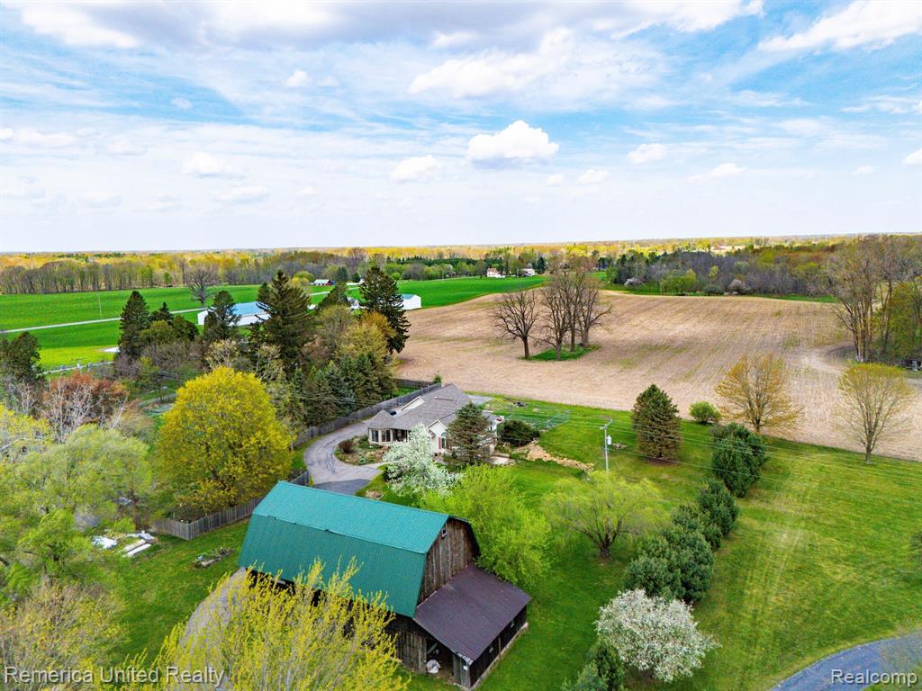 5069 BELL OAK Road, Webberville, MI 48892 — Photo 32
