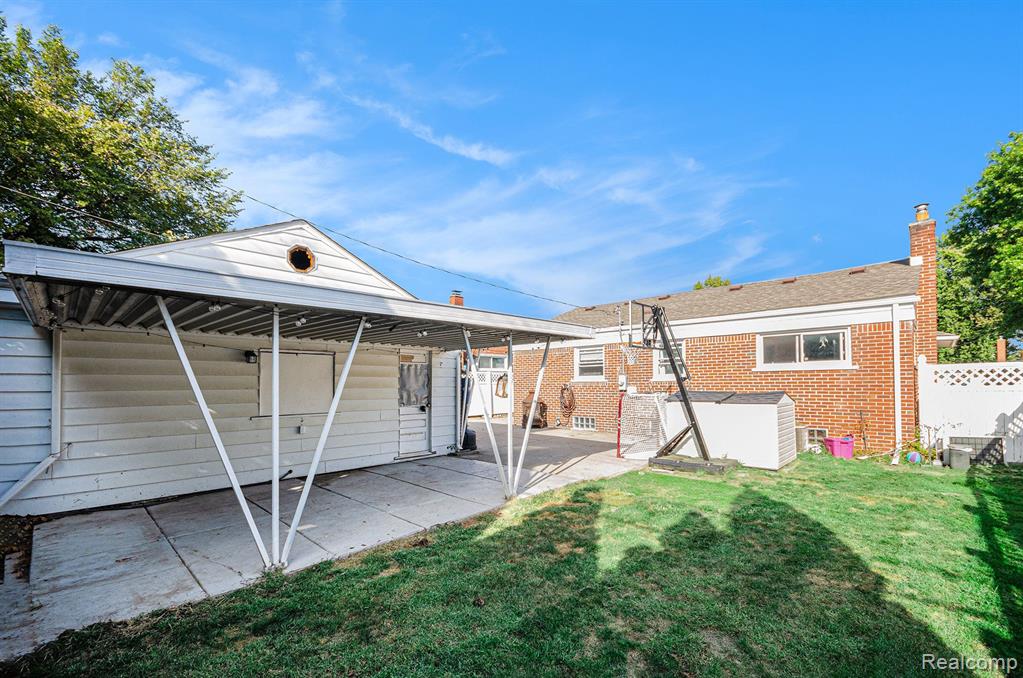 8725 LOCHDALE Street, Dearborn Heights, MI 48127 — Photo 23