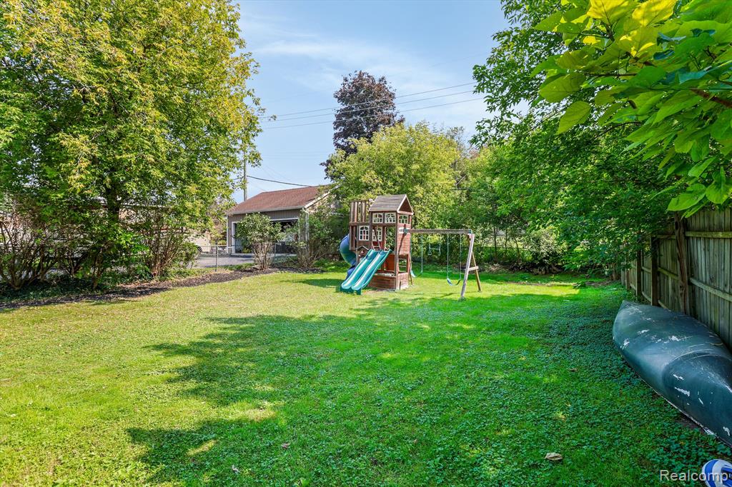 532 Elizabeth Street, Milford, MI 48381 — Photo 31