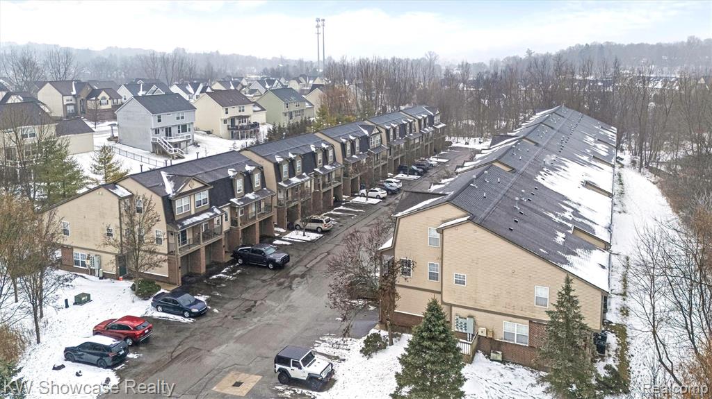 614 Napa Valley Drive, 11, Milford, MI 48381 — Photo 28