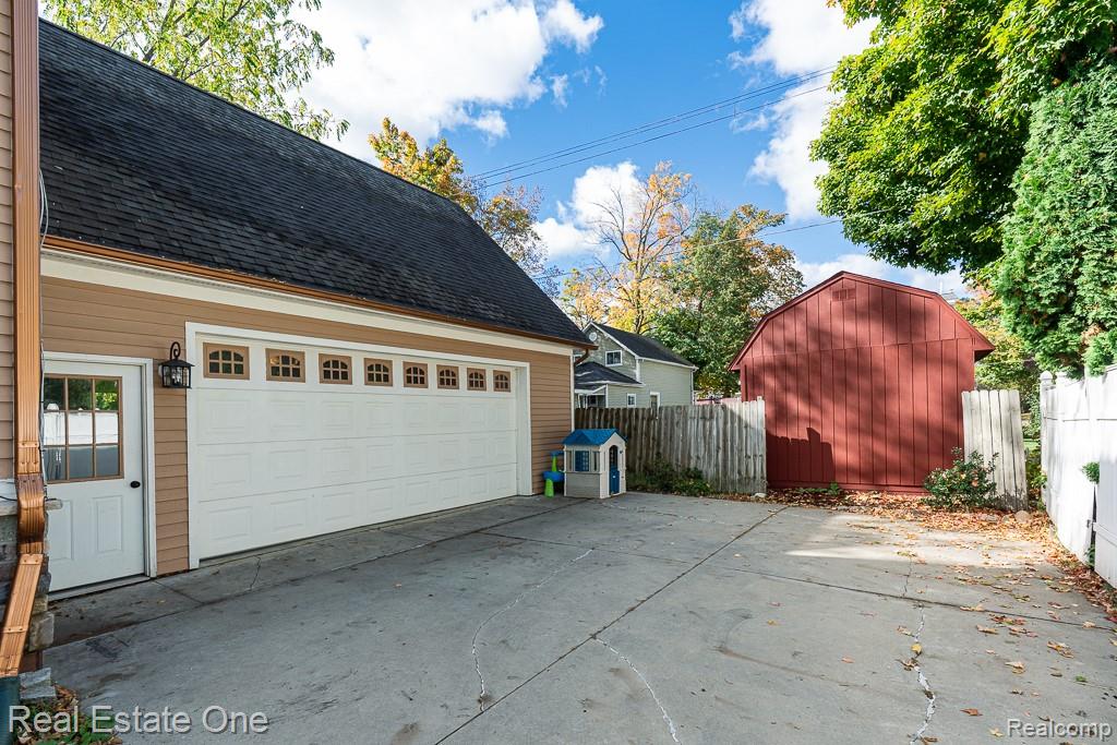 629 N Calhoun Street, Lapeer, MI 48446 — Photo 47
