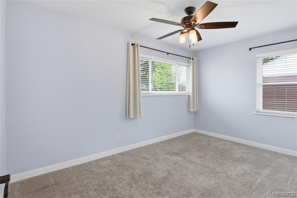 1271 E Barrett Avenue, Madison Heights, MI 48071 — Photo 20